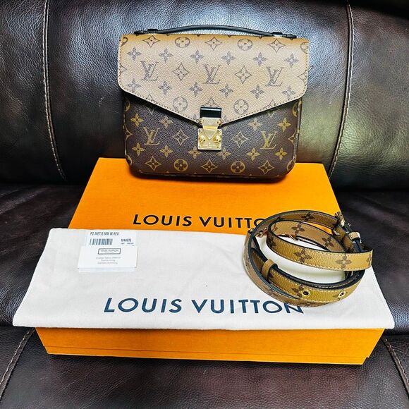 Louis Vuitton Pochette Metis Reverse Monogram - Picture 1 of 16